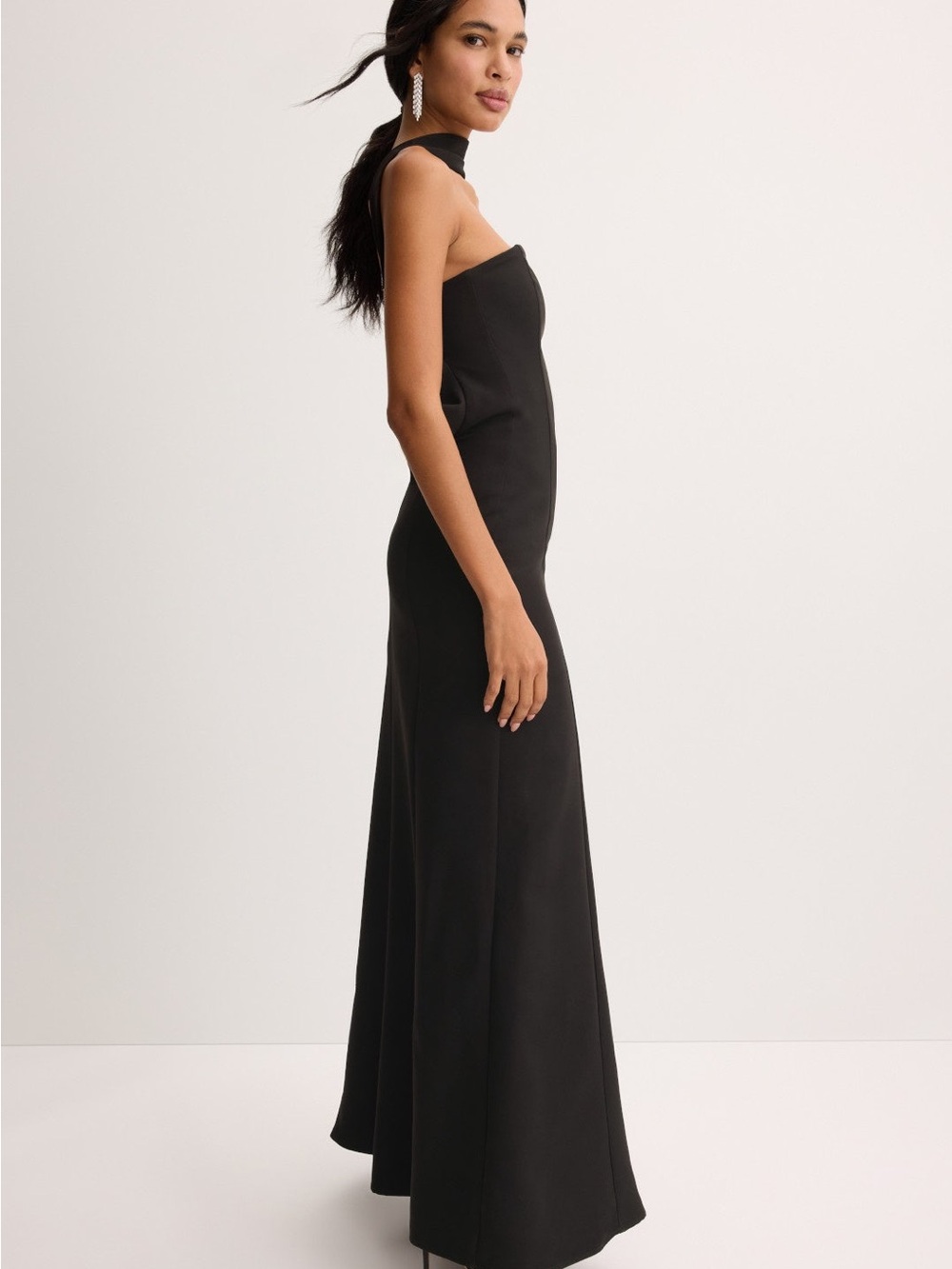 Black Strapless Evening Gown with Sleek Silhouette